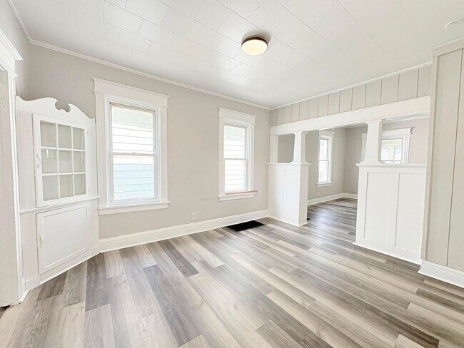 Photo - 2552 Foraker Ave