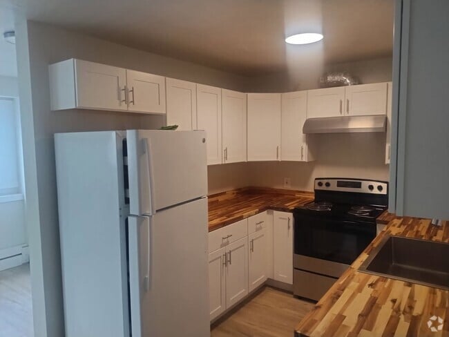 Building Photo - 241 N Park St Unit #1 Rental