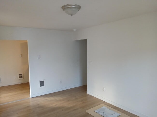 Photo - 14914 Union Ave SW Unit Cozy 1 Bedroom