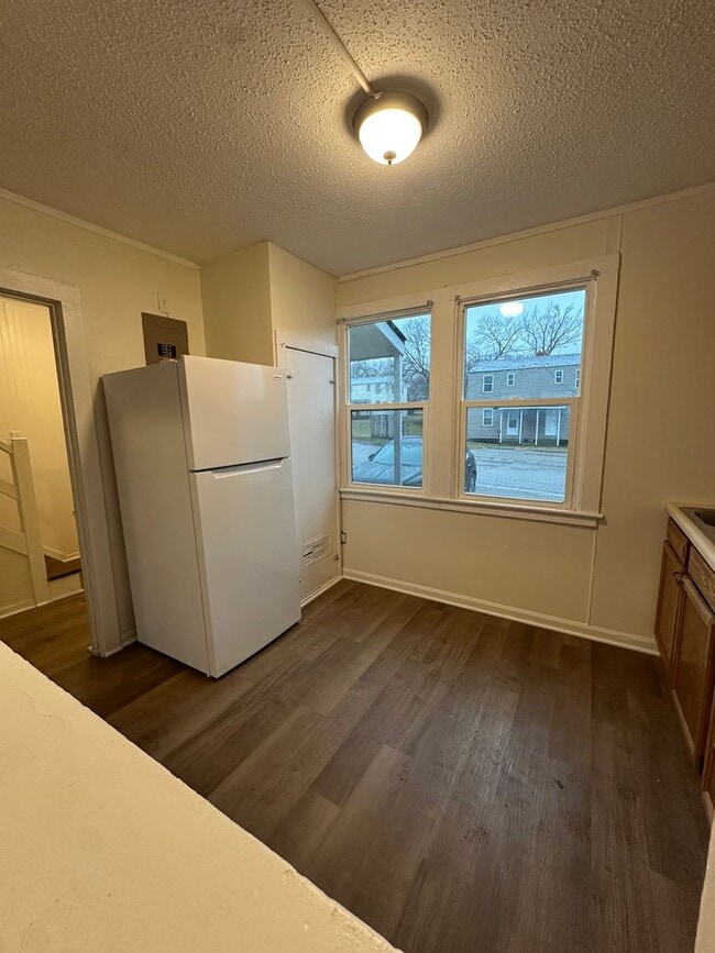 Photo - 28 Riley Manor Cir