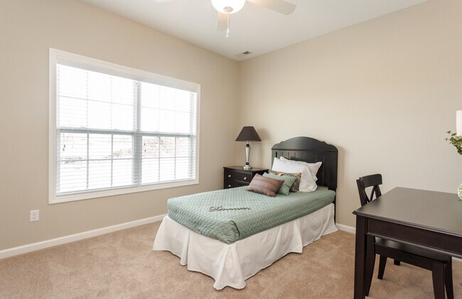 Photo - 1445 River Park Lane Unidad 1445 River Park Lane