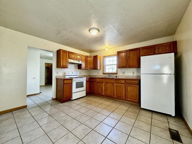 Photo - 2117 Cedarwood Ct