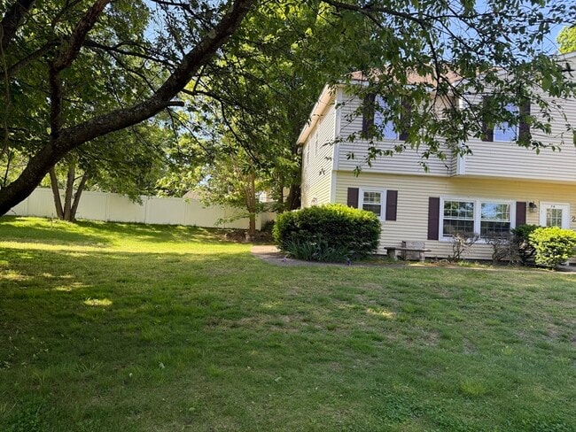 Photo - 28 Crestview Dr Unit LHS