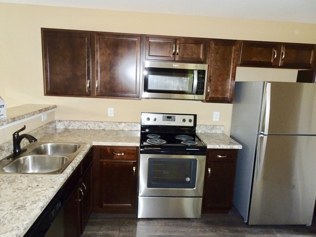 Photo - 706 Needmore Rd Unit 1