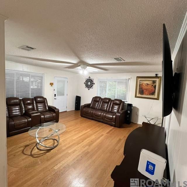 Photo - 9410 Vienna Ave
