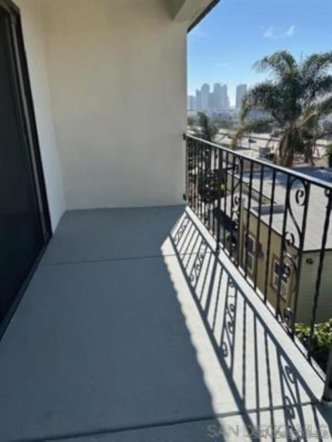 Photo - 811 W Nutmeg St Unit 306