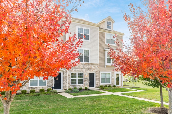 Photo - 353 Laurel Creek St