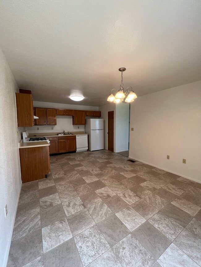 Photo - 276 Mellette Ct