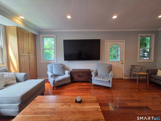 Photo - 156 Fieldcrest Rd