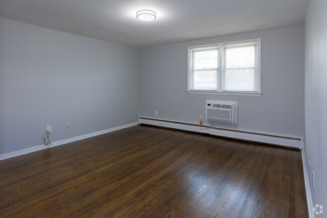 2BR, 1BA - 900SF First Bedroom