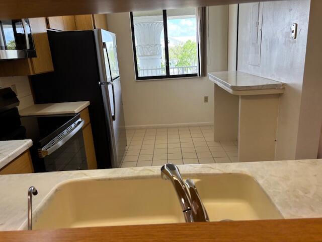 Photo - 2401 Village Blvd Unit 403