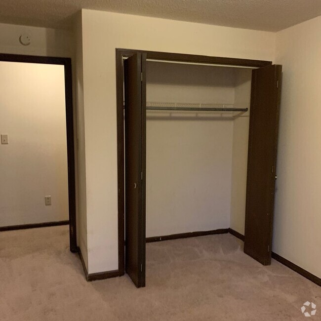 Building Photo - 501 Columbia Dr Unit Apt G