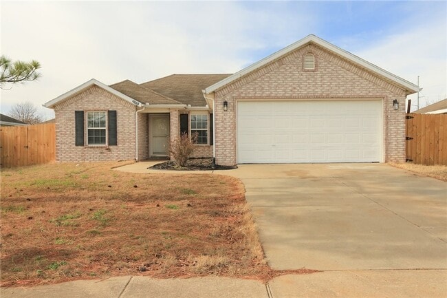 Building Photo - 900 SW River Rock St