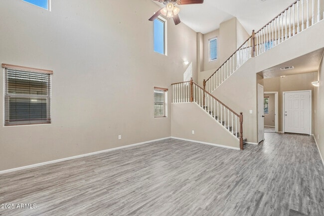 Photo - 1090 E Taylor Trail