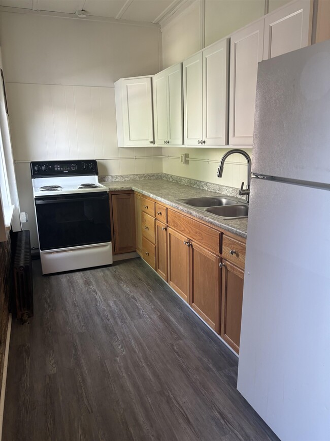 Photo - 75 N Main St Unit 201