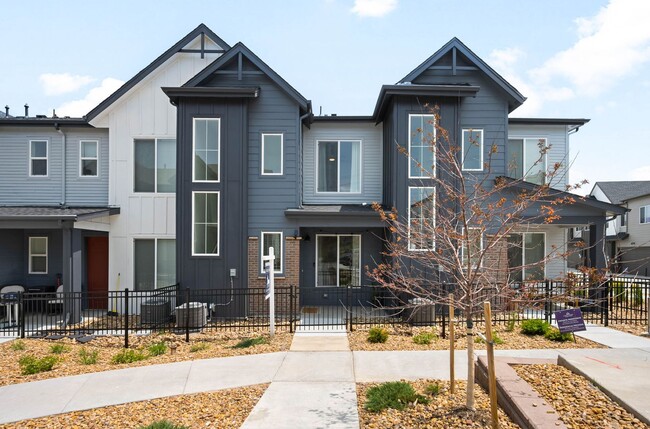 Modern 3BD, 2.5BA Castle Pines Townhome wi... - Modern 3BD, 2.5BA Castle Pines Townhome wi...