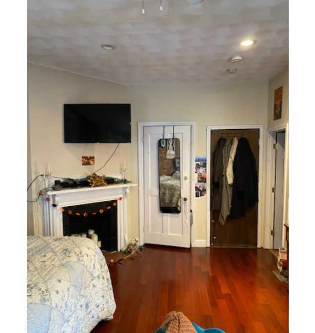 Photo - 250 Newbury St