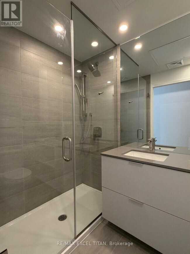 Photo - 1 Fairview Rd E Unit 1711