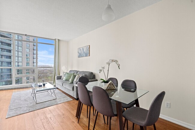 Photo - 7524 Lake Shore Blvd W Unit ID1345775P