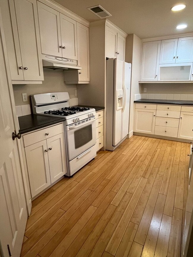 Photo - 2477 Switzerland Ln