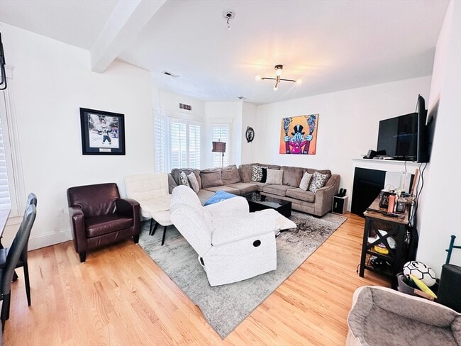 Photo - 598 E 5th St Condo Unit 598