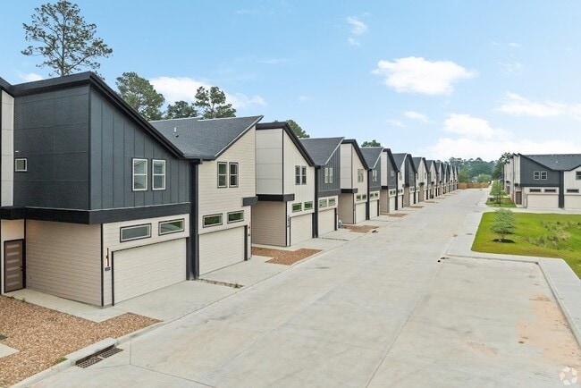 Photo - 13102 Honey Suckle Ridge Ln