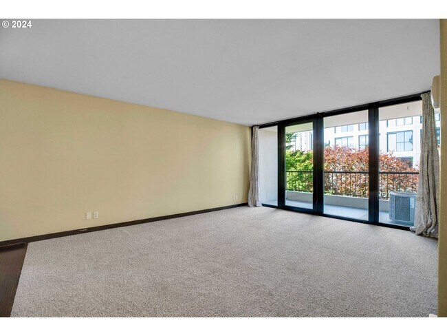 Photo - Modern 1Bd1Ba SW Corner Condo with some Ci... Unit 5B
