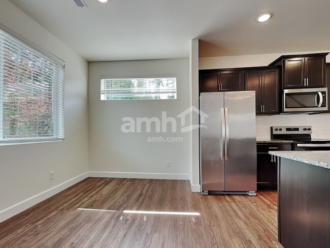 Photo - 33013 Lookout Ln
