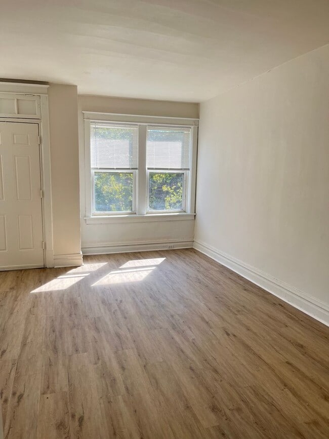 Photo - 1-Bedroom Apartment on 2nd Floor Unit 2729 2FL
