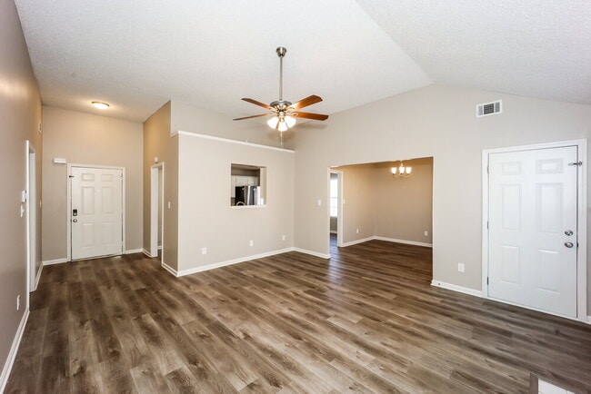 Photo - 10808 Knotty Pine Pl