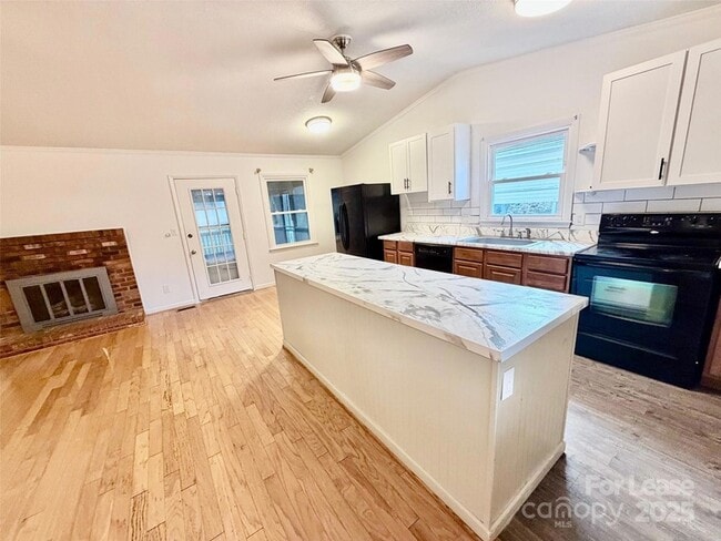 Photo - 115 Setter Ct