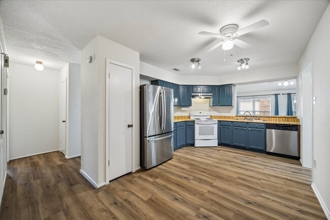 Photo - 218 Tara Plantation Dr