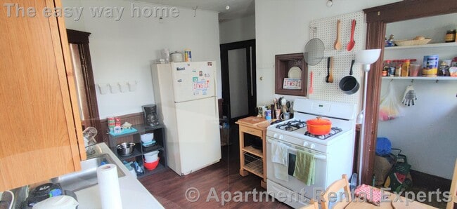 Building Photo - 122 Columbia St Unit #2