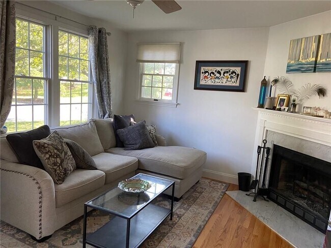 Photo - 735 Willett Ave