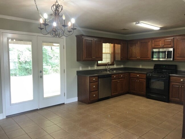 Photo - Charming 3-Bedroom Home in a Quiet Neighbo...