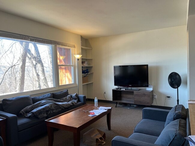 Photo - Ravenwood Apartments