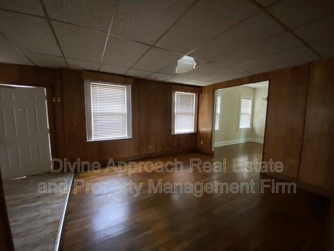 5001 Farrell Ave