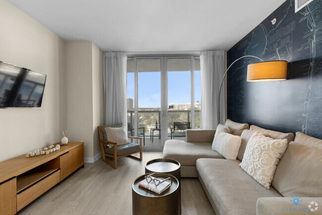 Building Photo - 2602 E Hallandale Beach Blvd Unit ID1227325P Rental