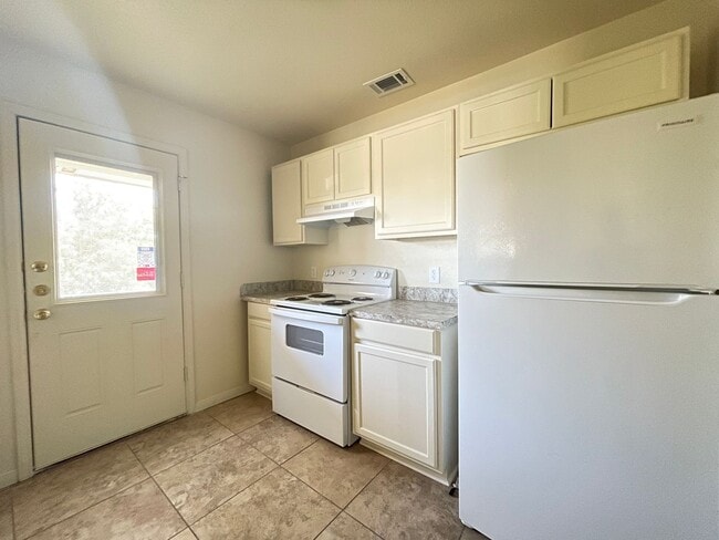 2609 Vernice Loop Unit A