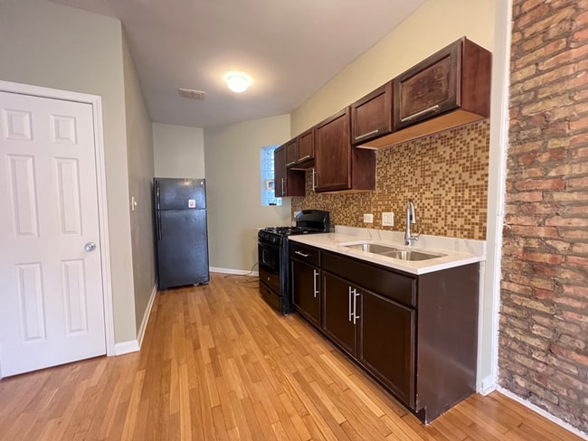 Photo - 5710 S Michigan Ave Unidad 3S