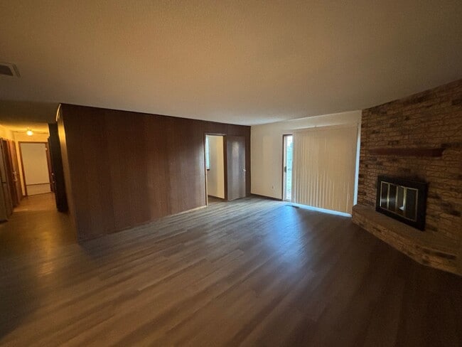 Photo - Beautiful 3 Bed 2 Bath Home in Yukon