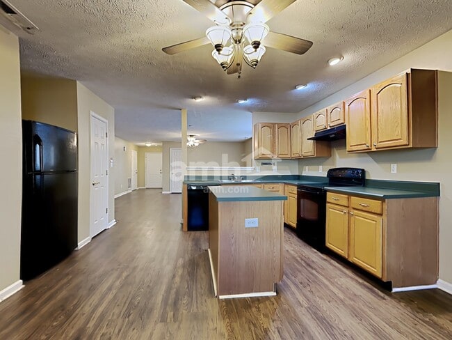 Photo - 2521 Monarchy Ln