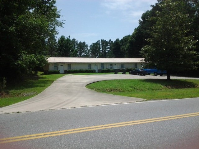 Stoney Point Apartments - Stoney Point Apartments