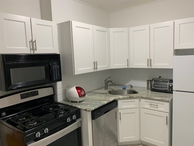 Building Photo - 56 Glenwood Ave Unit 6 Rental
