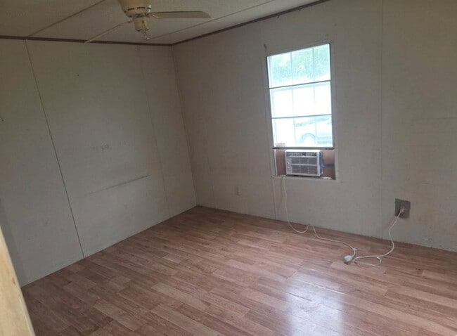 Photo - 11 Jacob Ln