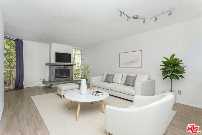 Photo - 1230 N Sweetzer Ave Unit 112