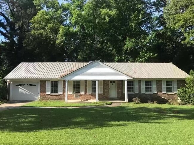 Building Photo - 418 Longest Rd