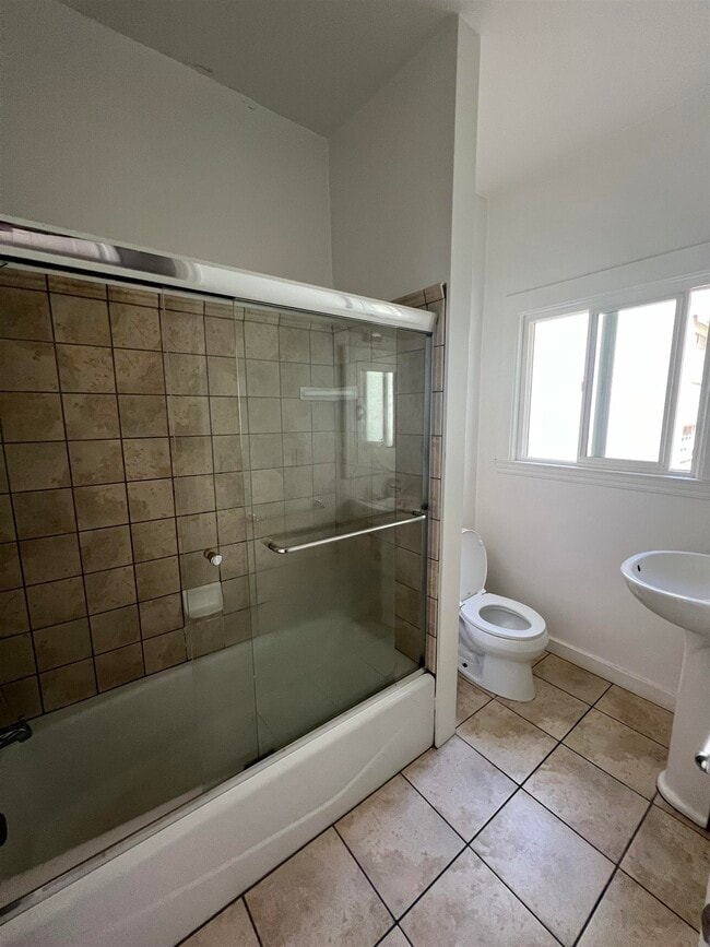 Photo - 1846 Spruce St Unit #5