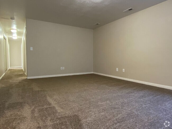 Building Photo - 265 N 750 W Unit 265 N 750 W #2 Rental