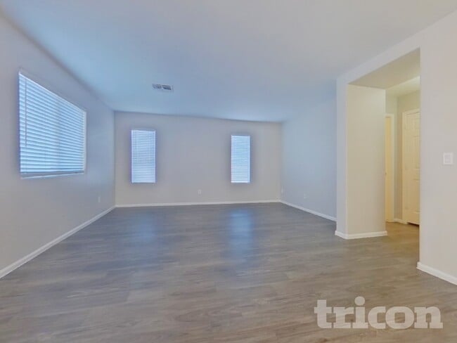 Photo - 23634 W Tamarisk Ave